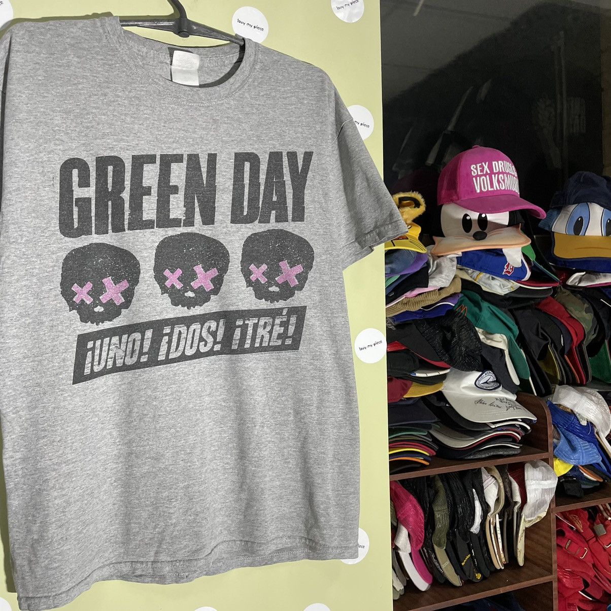 Vintage Vintage 90s Green Day Faded Graphic Band Tee Grunge Grey M Size US M / EU 48-50 / 2 - 2 Thumbnail