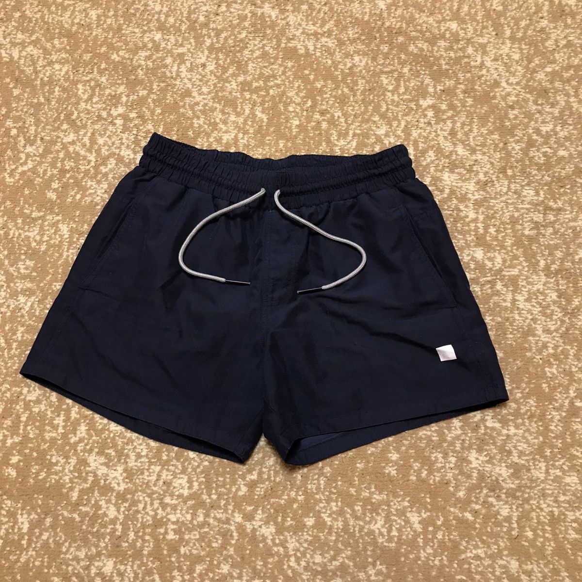 Fila Vintage Fila shorts white line streetwear y2k style size XS Size US 28 / EU 44 - 1 Thumbnail