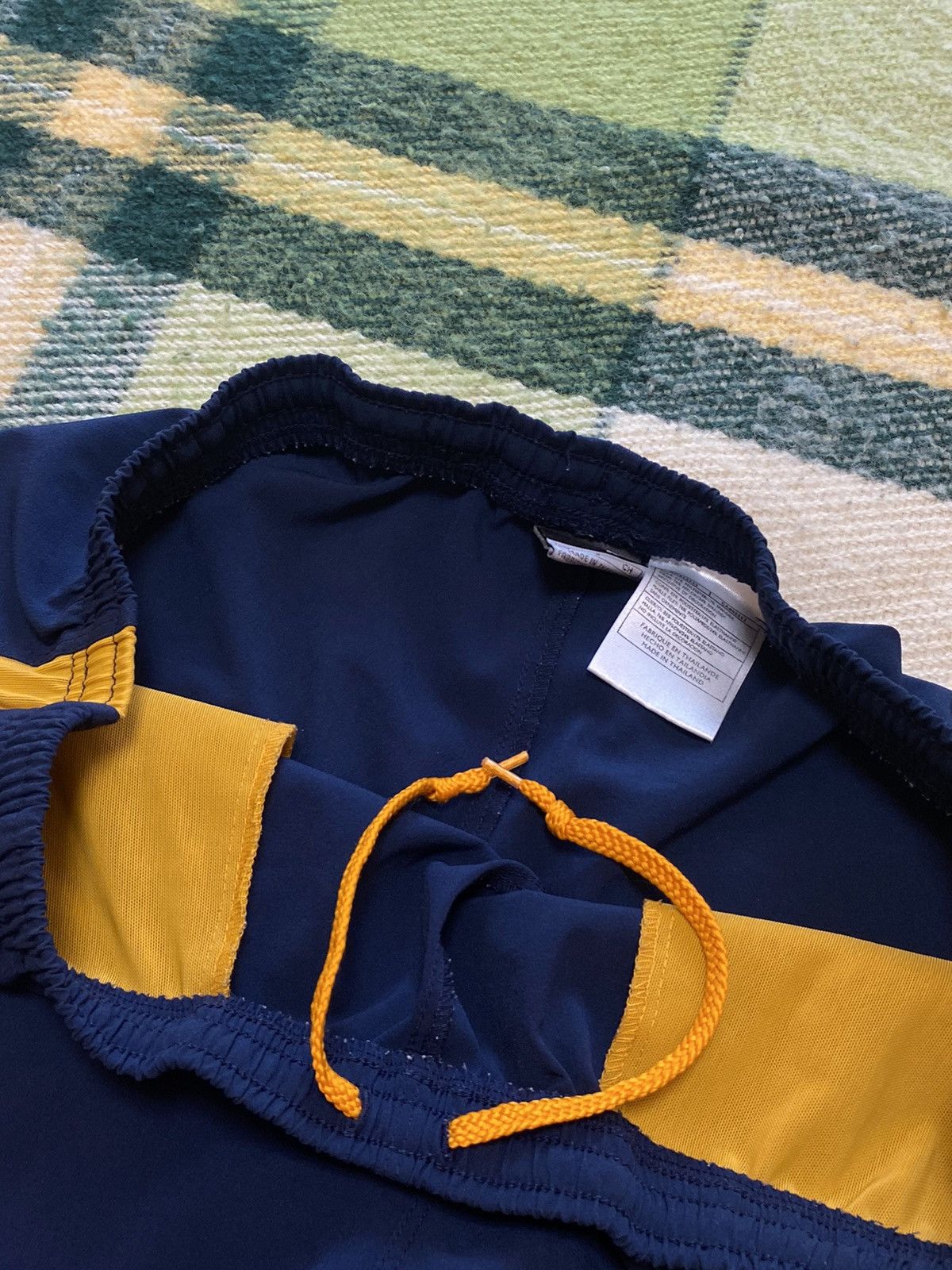 Nike Vintage Nike shorts streetwear swoosh casual y2k size S Size US 30 / EU 46 - 6 Thumbnail