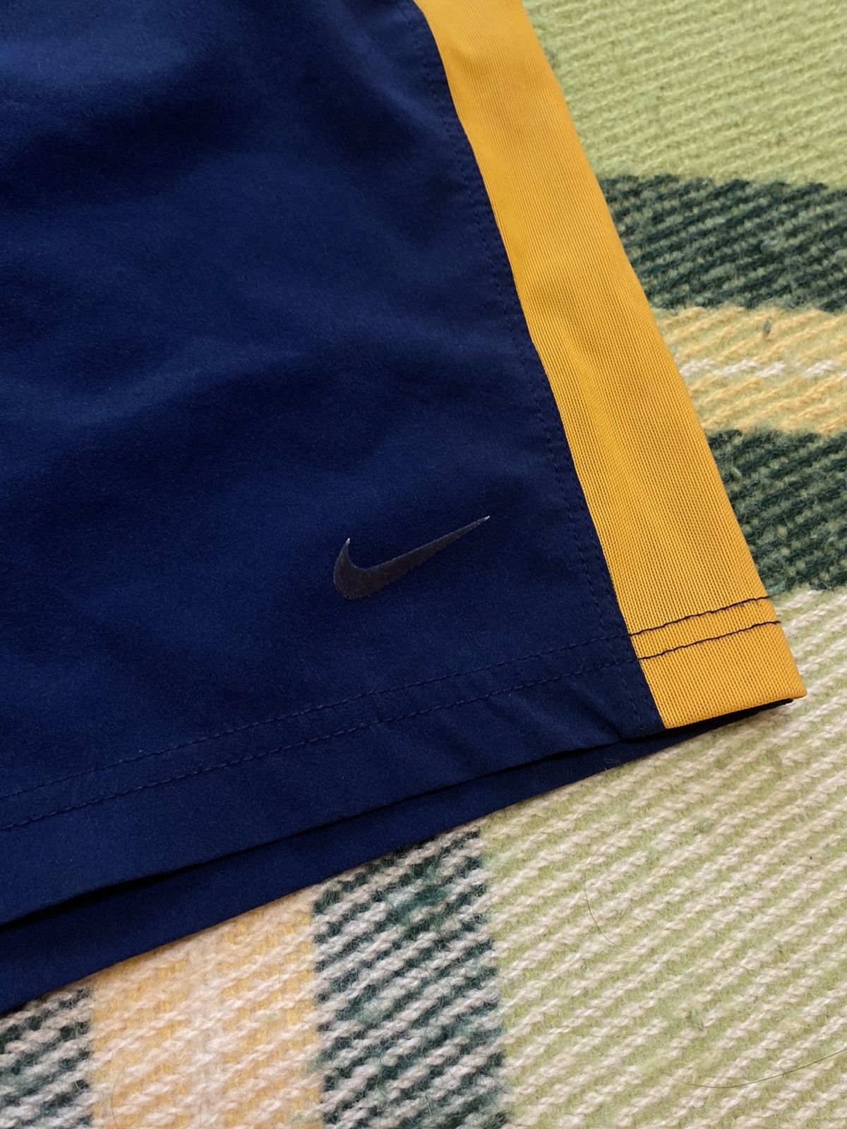 Nike Vintage Nike shorts streetwear swoosh casual y2k size S Size US 30 / EU 46 - 2 Thumbnail