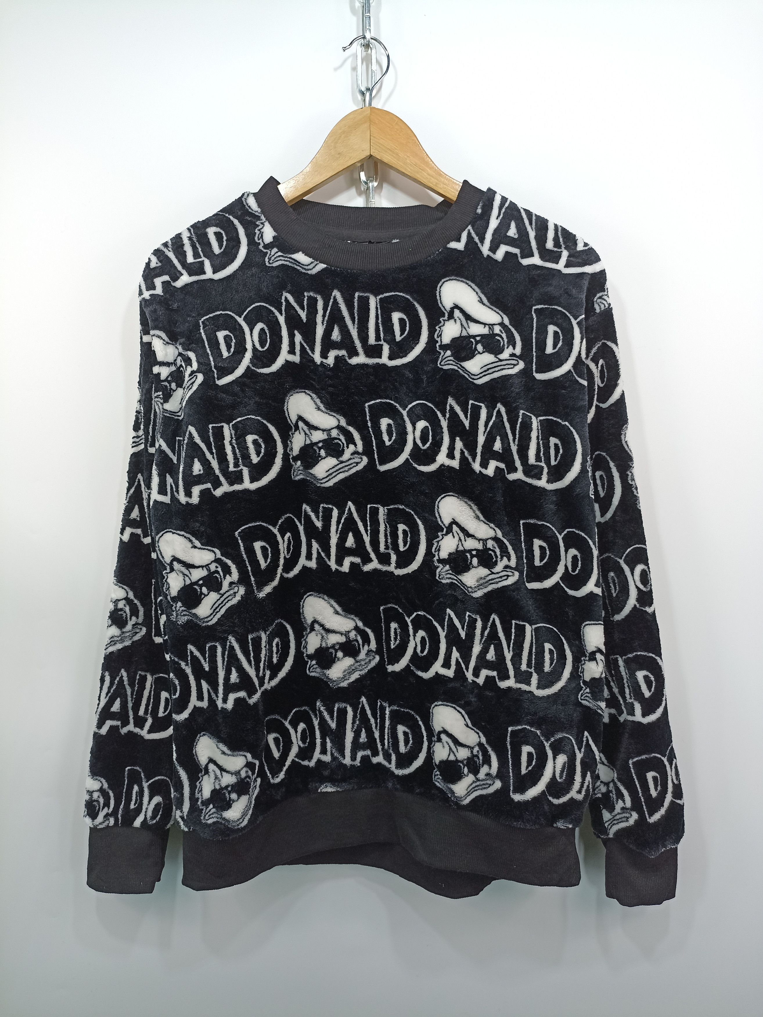 Cartoon Network × Disney Disney donald over print fleece faux fur Size US M / EU 48-50 / 2 - 1 Thumbnail
