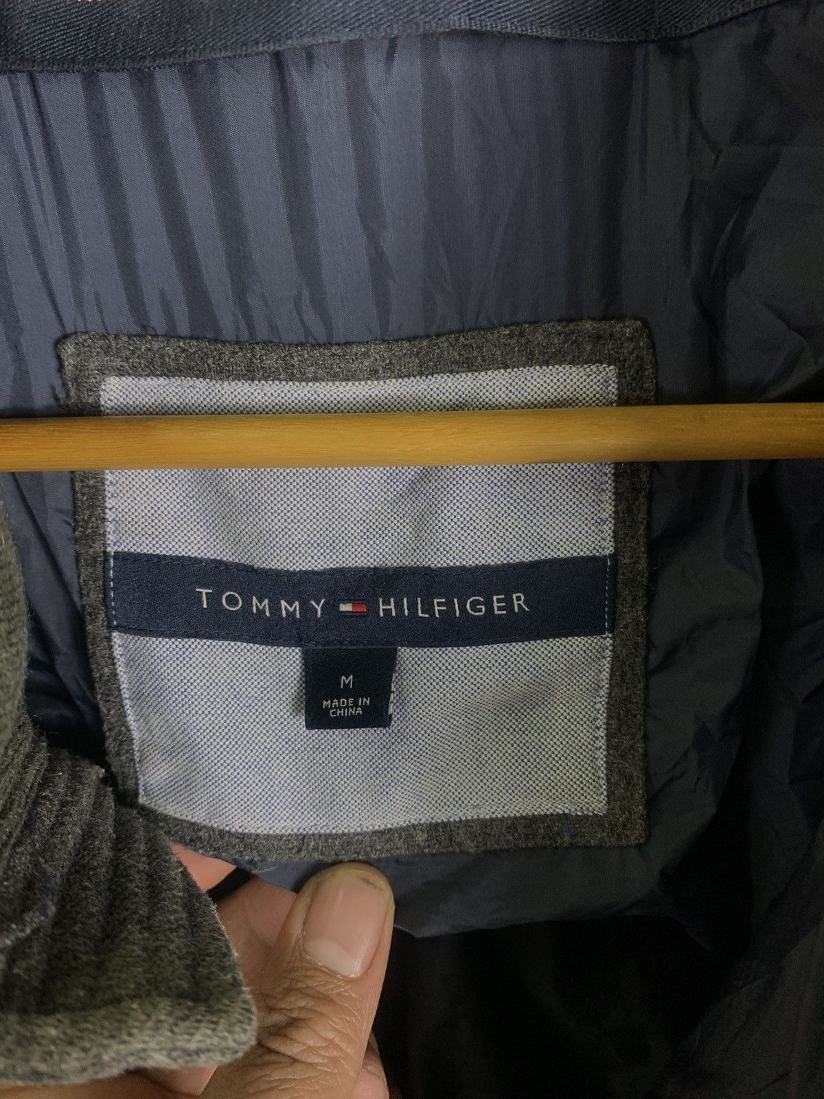 Tommy Hilfiger Vintage Tommy Hilfiger Puffer Jacket Size US M / EU 48-50 / 2 - 4 Thumbnail