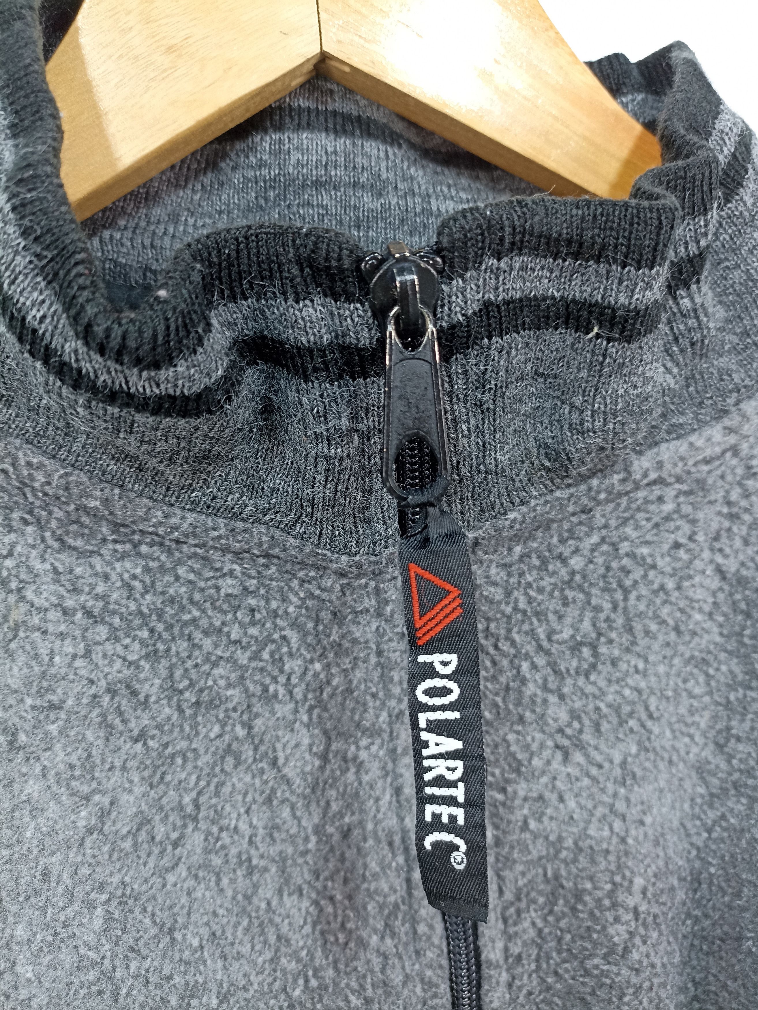 Jack Wolfskin × Polartec × Vintage Vintage jacke wolfskins Embroidered Fleece sweatshirt Size US L / EU 52-54 / 3 - 4 Thumbnail
