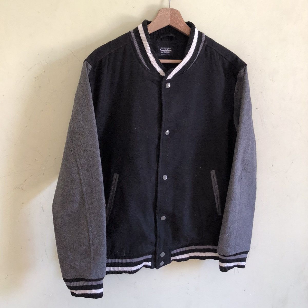 Japanese Brand 🔥DOUBLE FOCUS VARSITY BOMBER JACKET Size US L / EU 52-54 / 3 - 3 Thumbnail