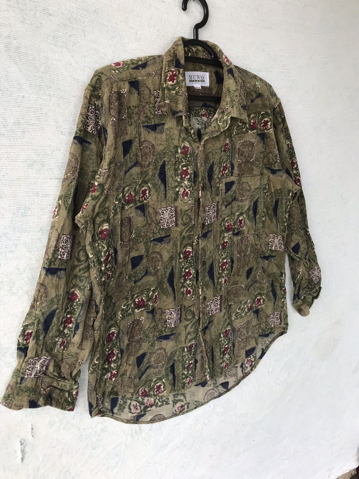 Japanese Brand M CWAY DESIGN CLASSICAL CORDUROY BUTTON SHIRT Size US M / EU 48-50 / 2 - 3 Thumbnail