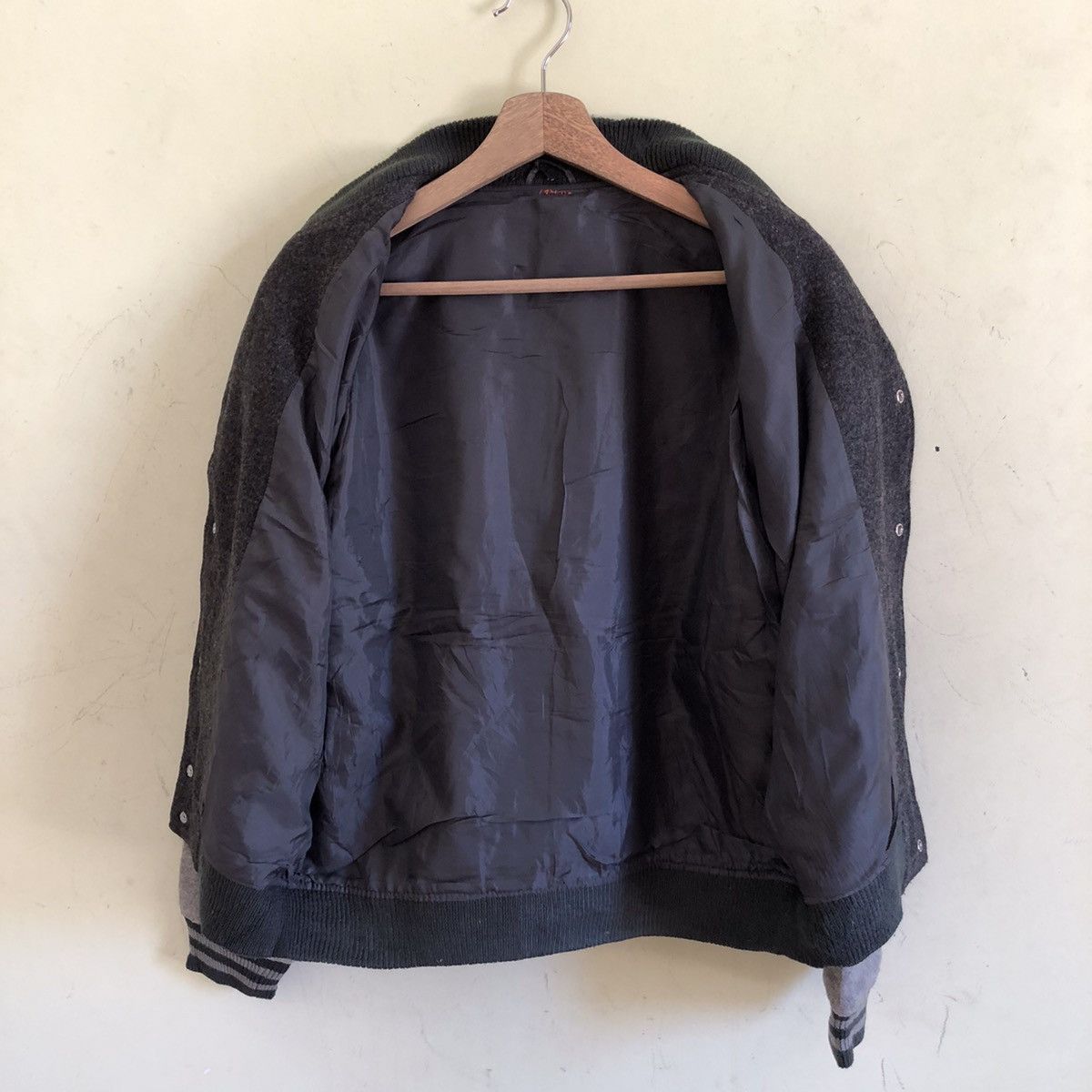 Japanese Brand 🔥VINTAGE WOOL VARSITY BOMBER JACKET Size US M / EU 48-50 / 2 - 6 Thumbnail