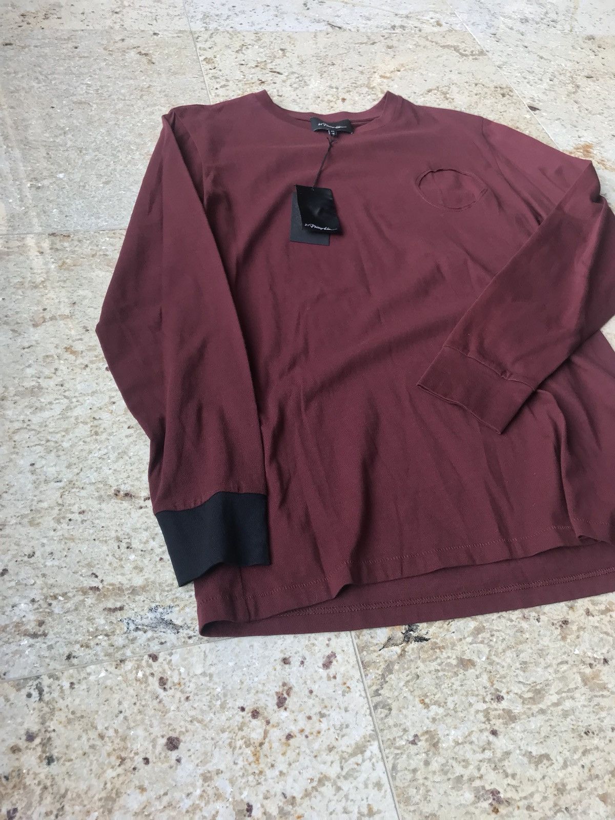 3.1 Phillip Lim Burgundy Contrast Single Cuff Black LS Tee Size US S / EU 44-46 / 1 - 6 Thumbnail