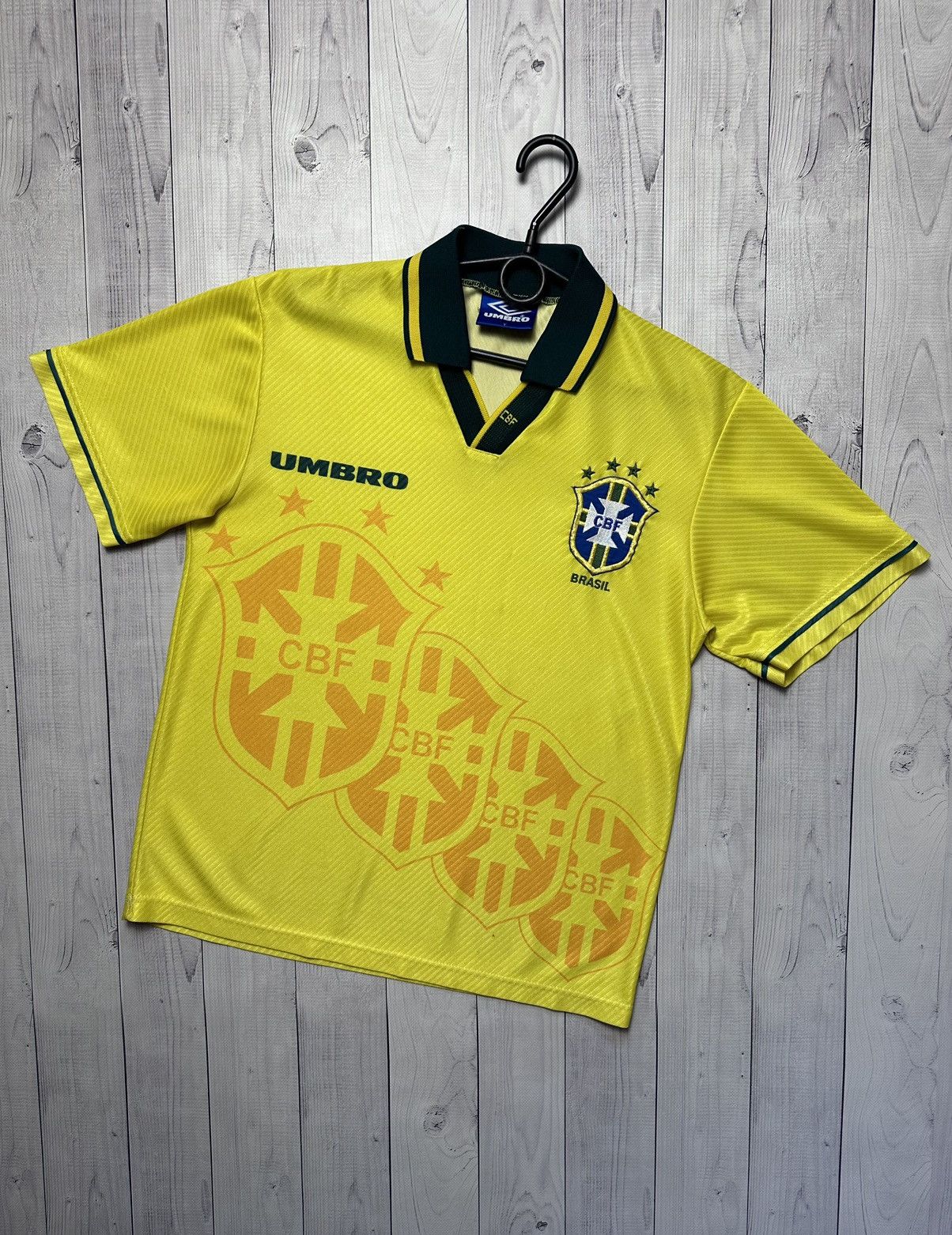 image of Vintage Umbro Soccer Jersey Brasil Brazil Size S in Yellow, Men's