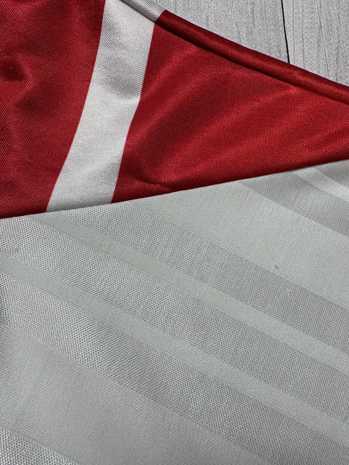 Adidas × Vintage Vintage Adidas equipment soccer jersey Hamburg rare Sharp 92 Size US M / EU 48-50 / 2 - 5 Thumbnail