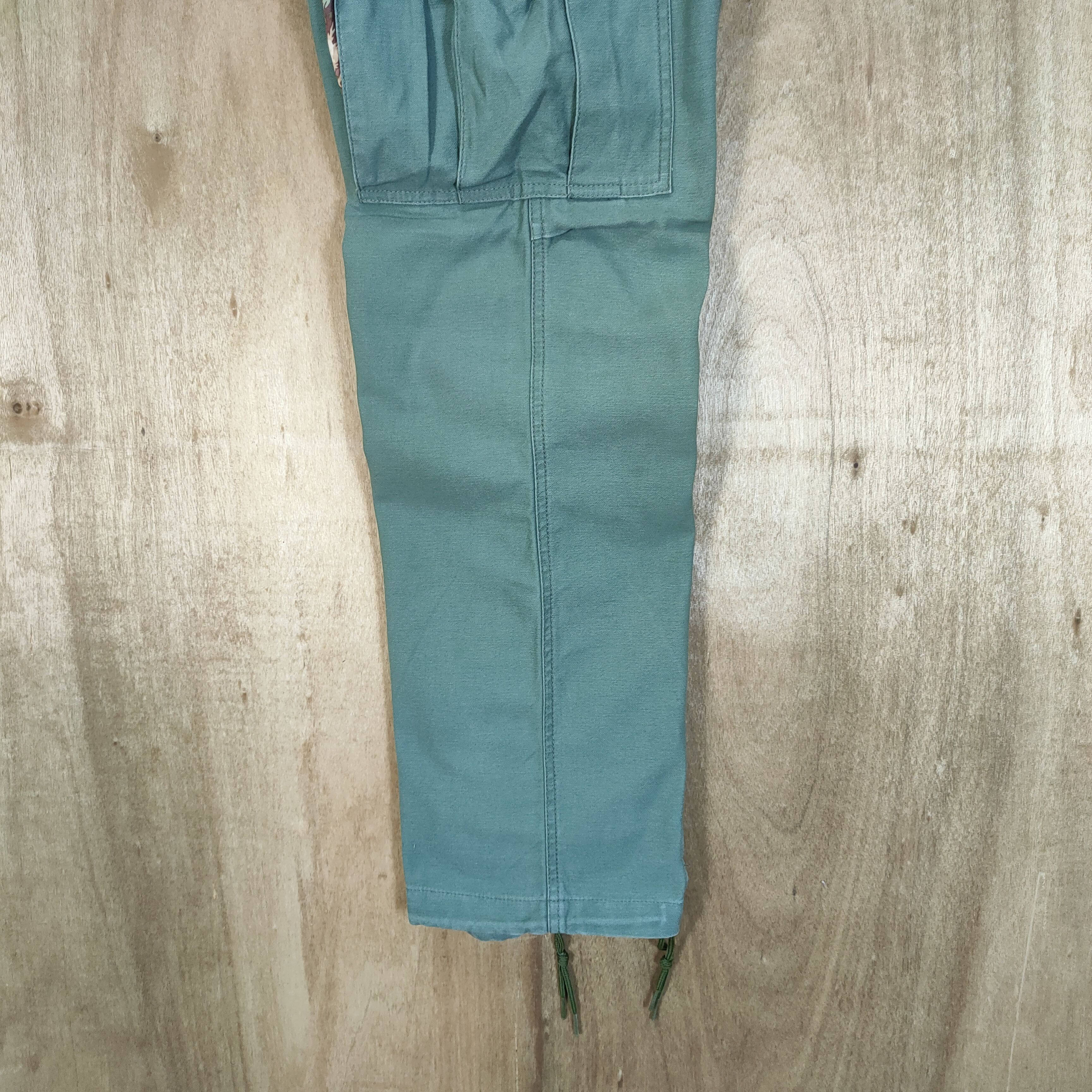 Nepenthes VINTAGE NEPENTHES USA CARGO PANTS Size US 30 / EU 46 - 10 Thumbnail