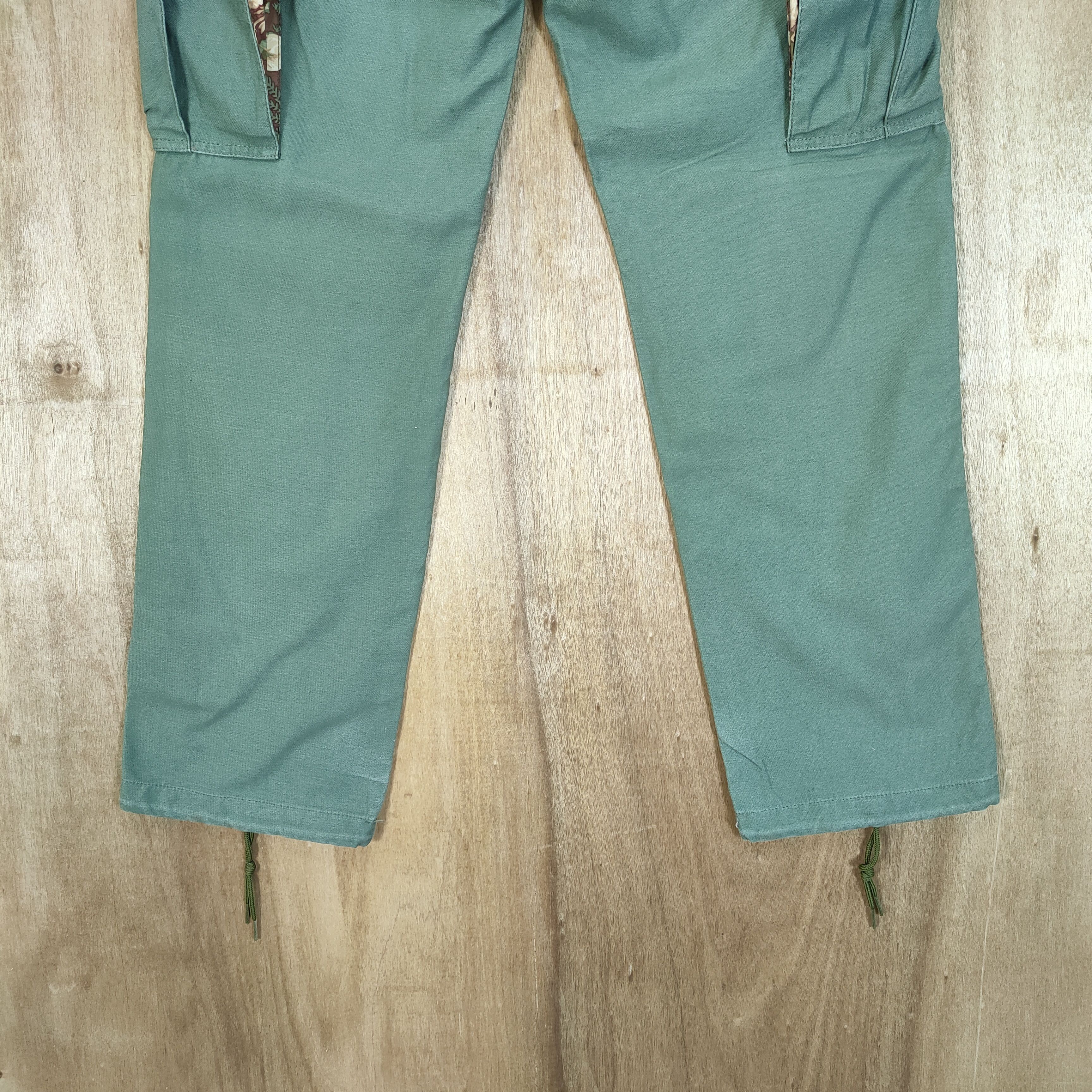 Nepenthes VINTAGE NEPENTHES USA CARGO PANTS Size US 30 / EU 46 - 6 Thumbnail