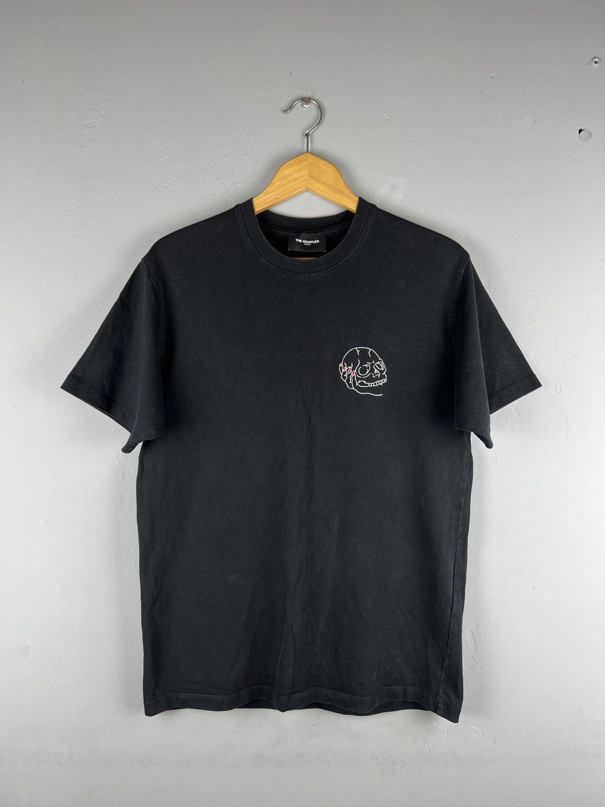 The Kooples The Kooples paris skull in hand t shirt Size US M / EU 48-50 / 2 - 1 Thumbnail