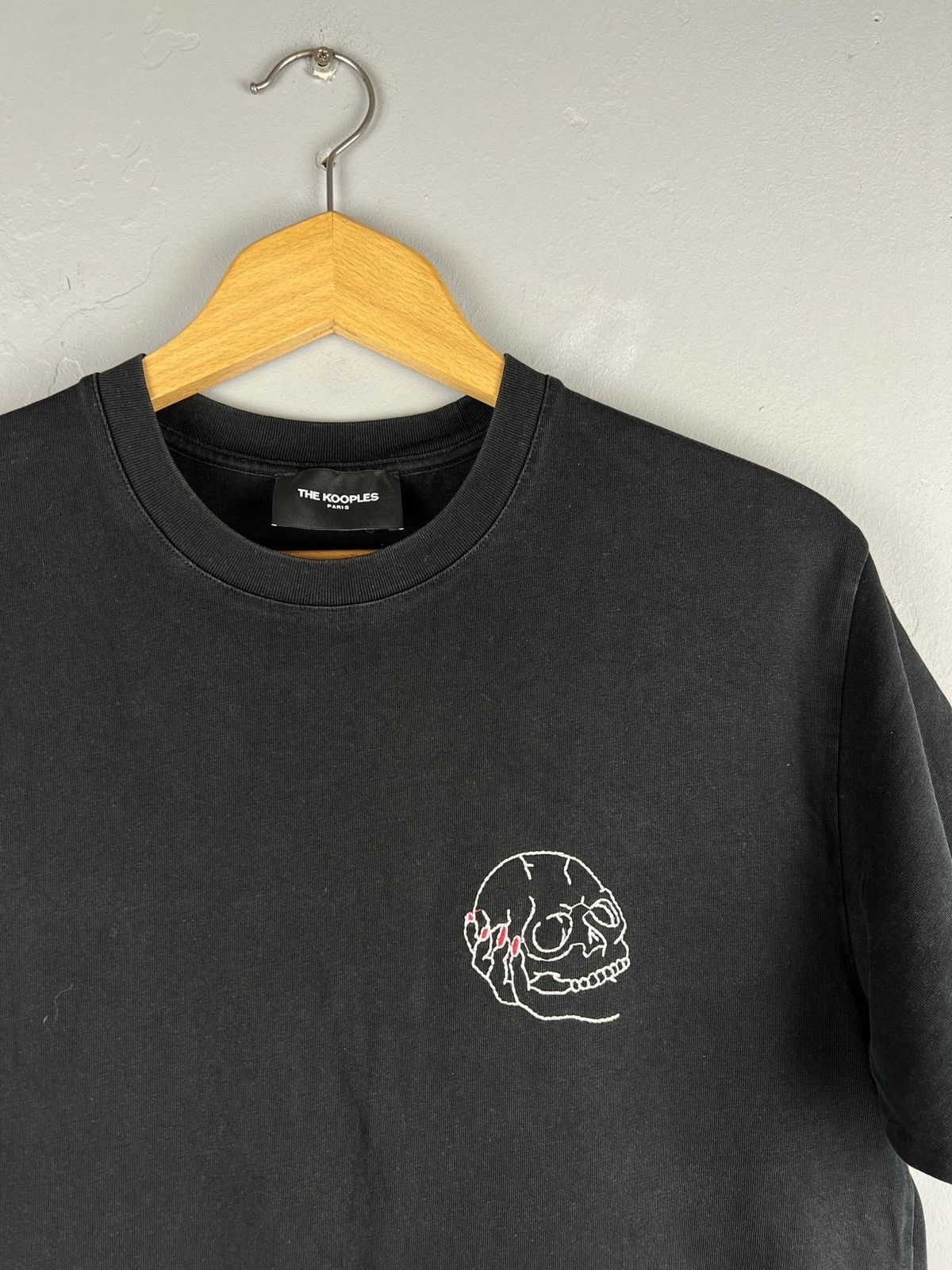 The Kooples The Kooples paris skull in hand t shirt Size US M / EU 48-50 / 2 - 3 Thumbnail