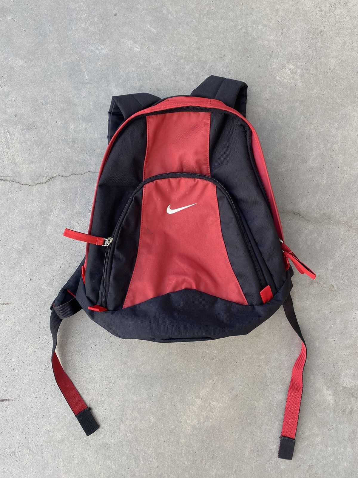 Nike vintage backpack hotsell