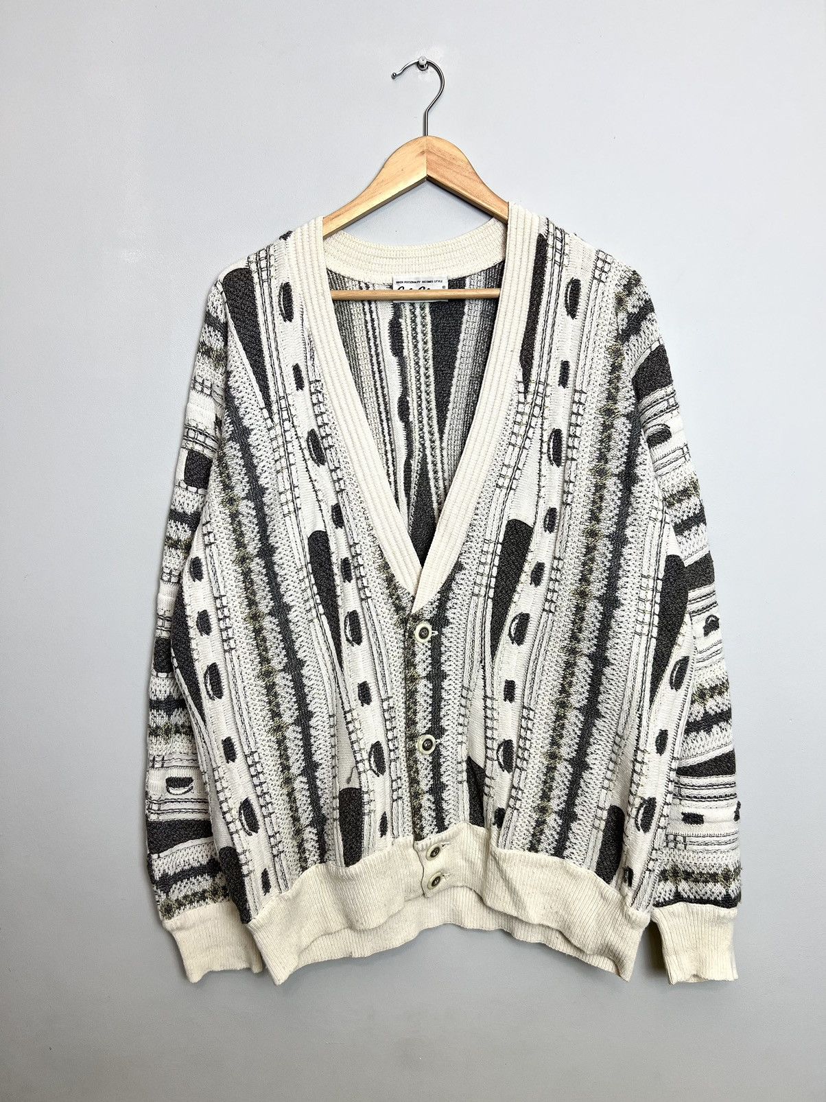 Carlo Colucci Carlo Colucci Vintage Coogi Style Grey Cardigan 50 Knit Hype Size US M / EU 48-50 / 2 - 1 Thumbnail