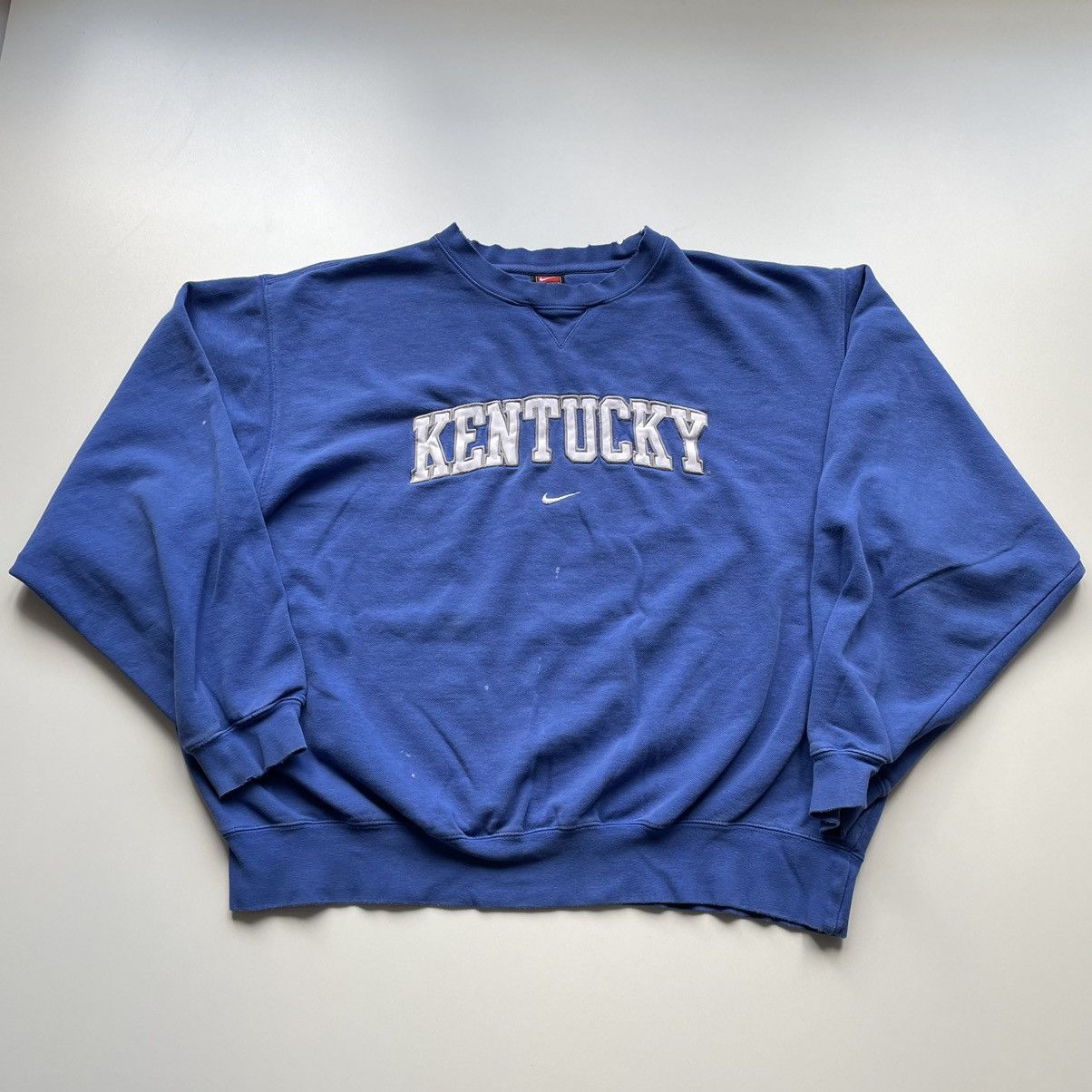 image of American College x Nike Vintage 90's Nike Kentucky Center Swoosh College Crewneck in Blue (Size Lar