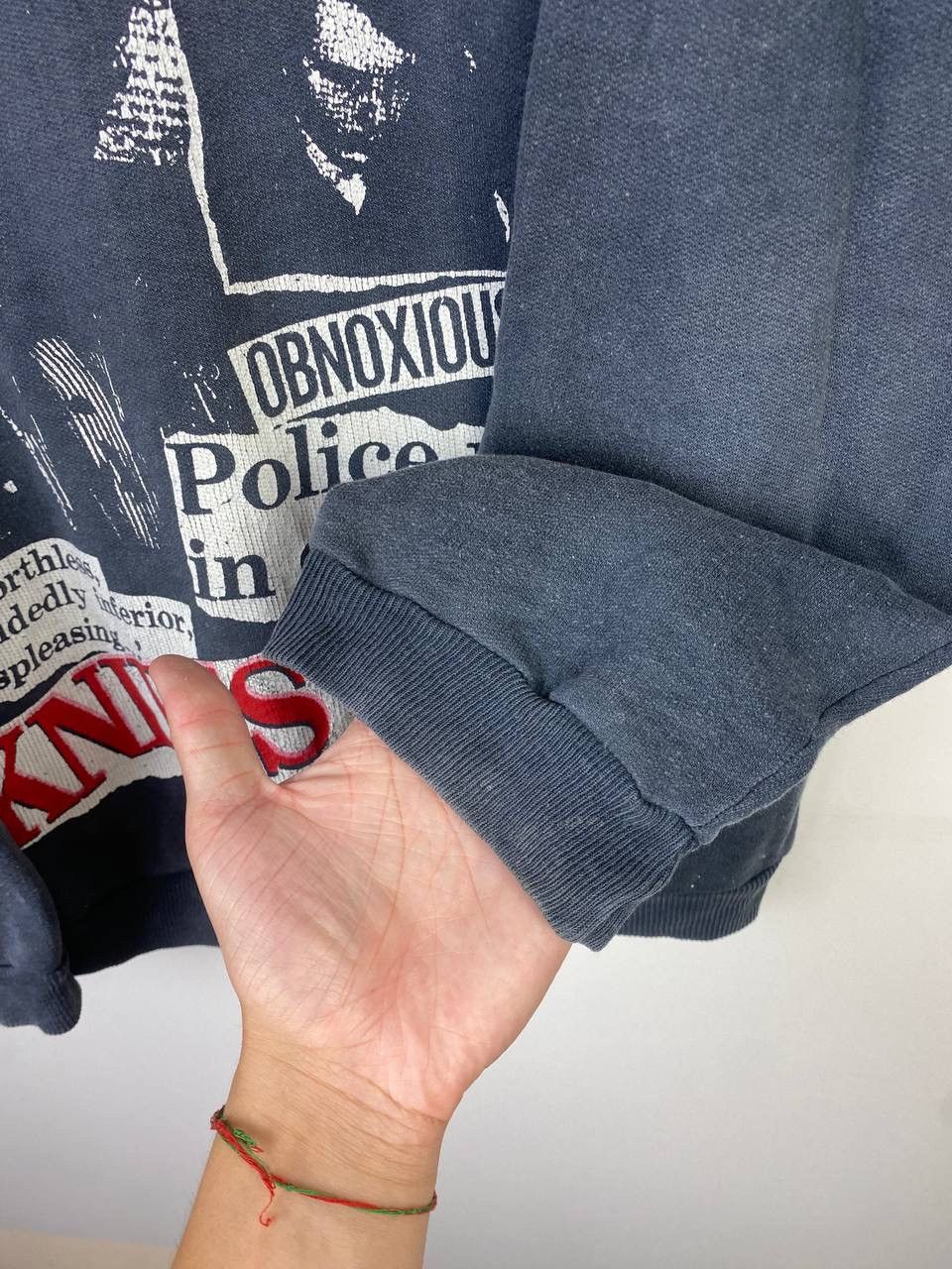 Vintage Sex Pistols Knifes Girl 90s band vintage sweatshirt size m Size US M / EU 48-50 / 2 - 7 Thumbnail
