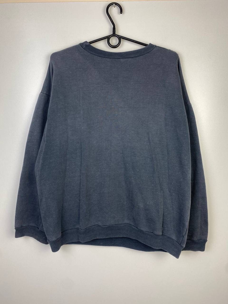 Vintage Sex Pistols Knifes Girl 90s band vintage sweatshirt size m Size US M / EU 48-50 / 2 - 2 Thumbnail