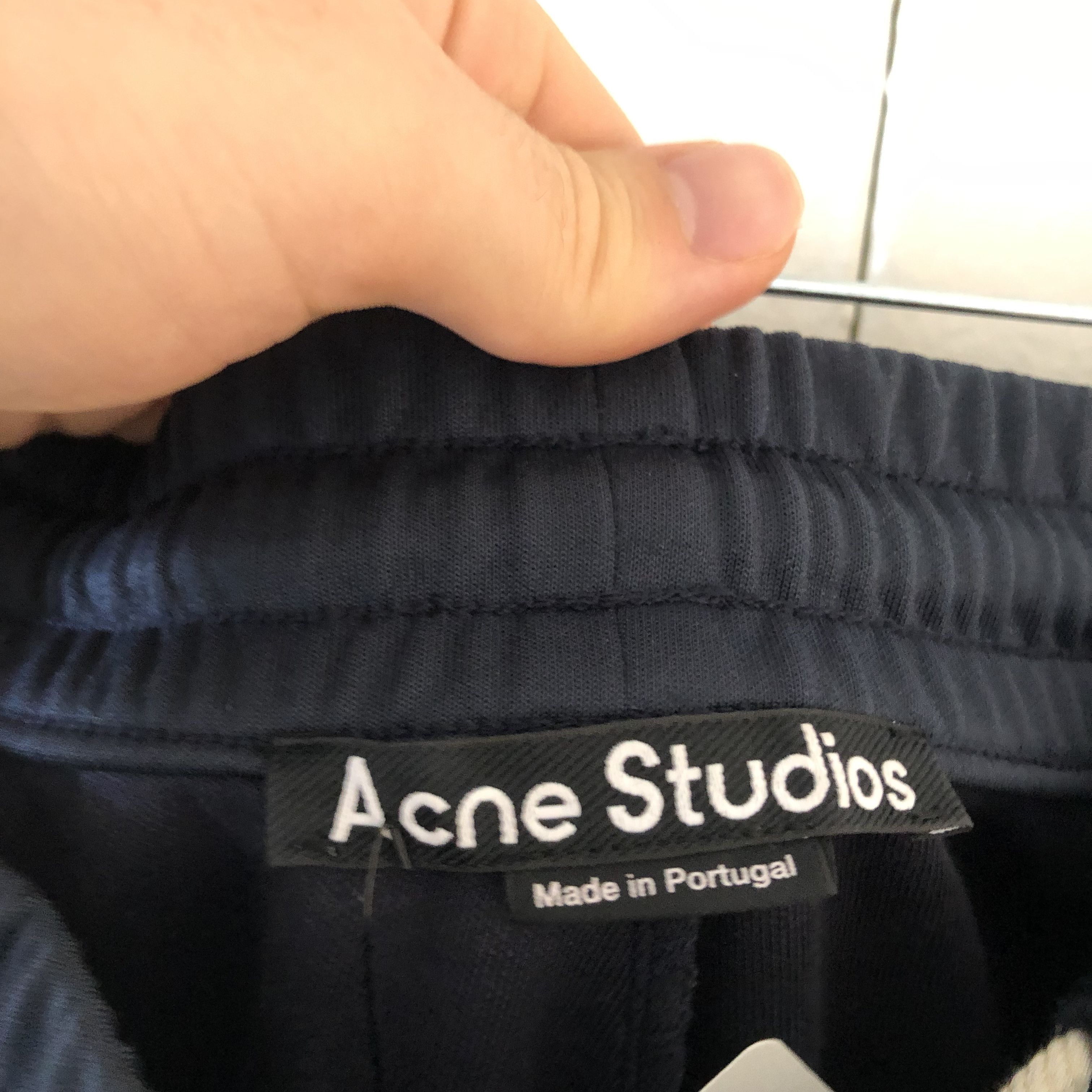 Acne Studios Acne Studios Face Logo Shorts Size US 30 / EU 46 - 2 Thumbnail