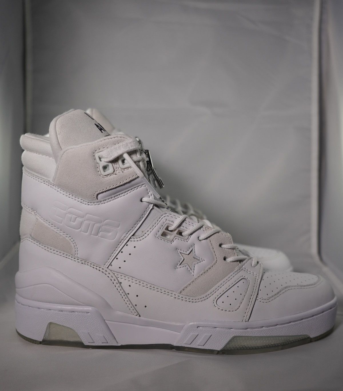 The Soloist X Converse High White Size