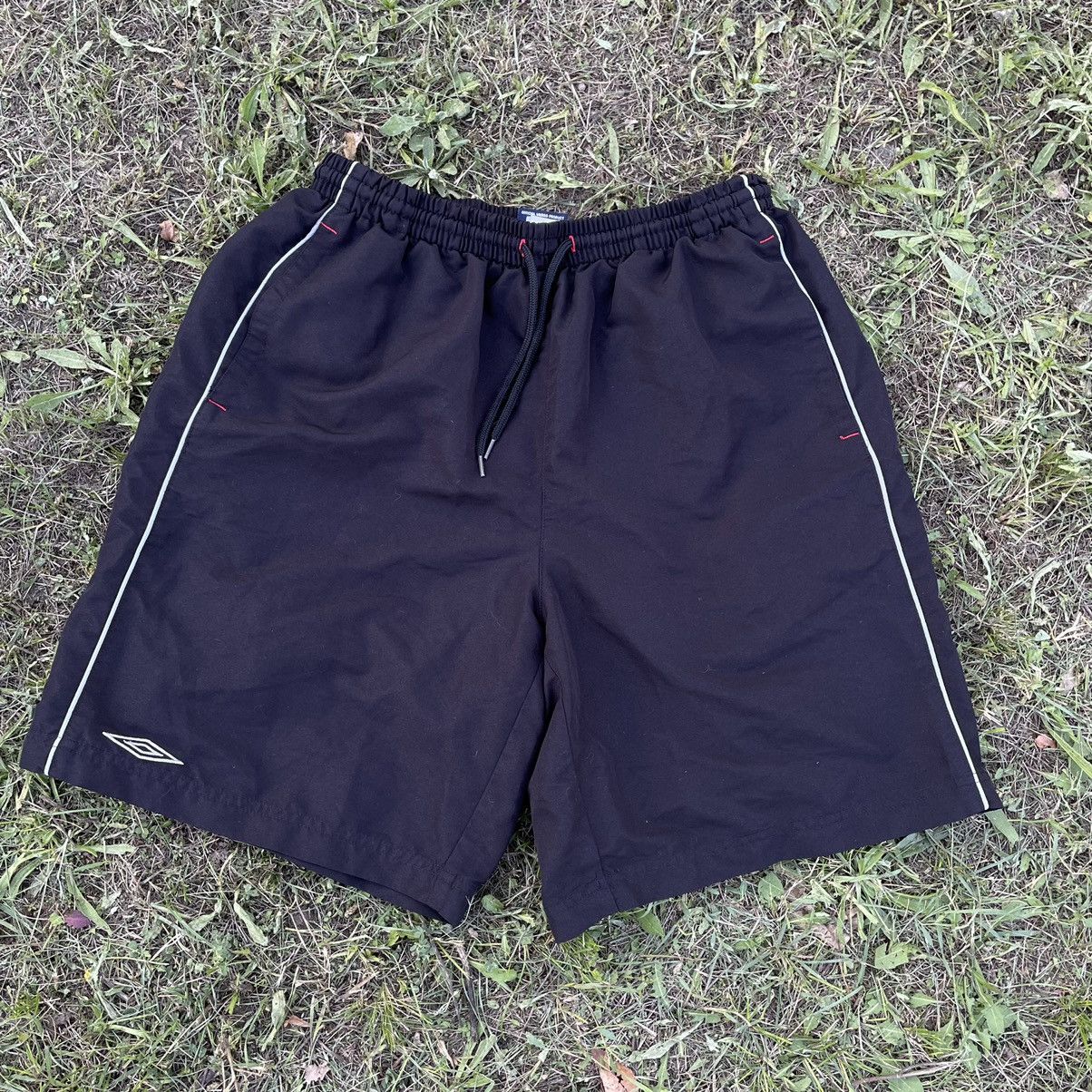 Vintage Vintage 90s Umbro Sport Shorts Baggy Streetwear Navy Logo 36 Size US 36 / EU 52 - 1 Thumbnail