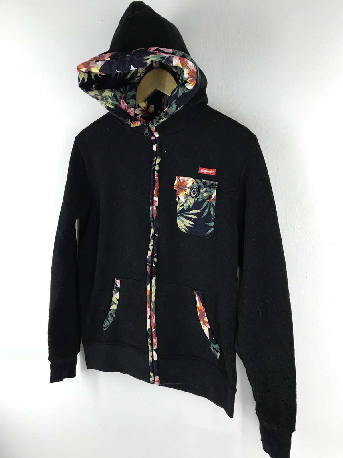 Japanese Brand 🔥FINAL DROP🔥Tomtjunior Flower Design Japanese Streetwear Size US M / EU 48-50 / 2 - 3 Thumbnail