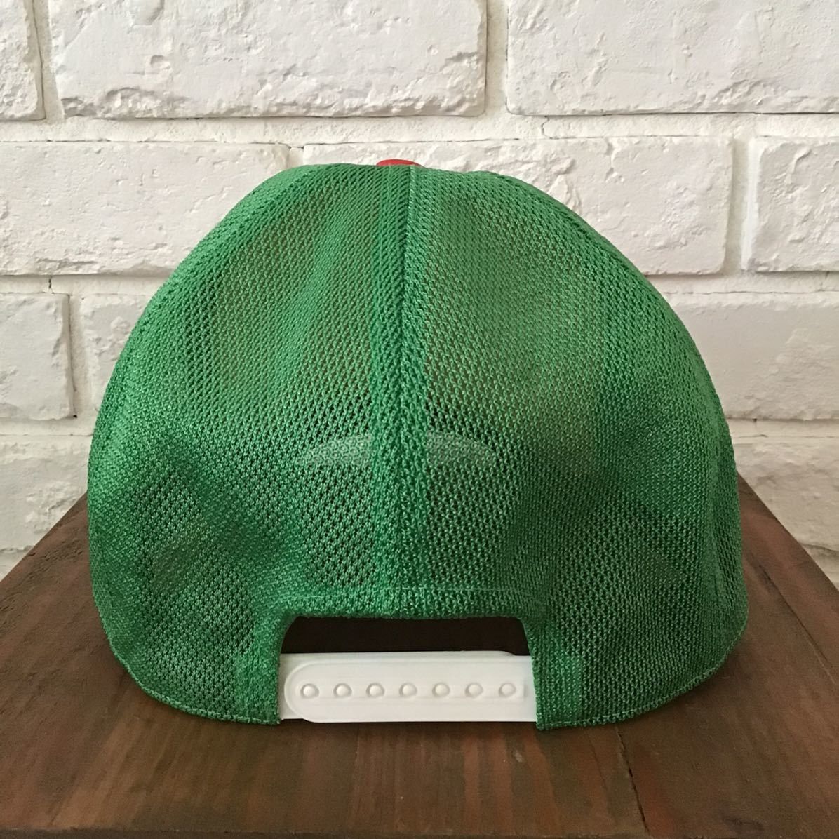 Bape × Swarovski BAPESTA logo Swarovski trucker hat italy color cap star Size ONE SIZE - 3 Thumbnail