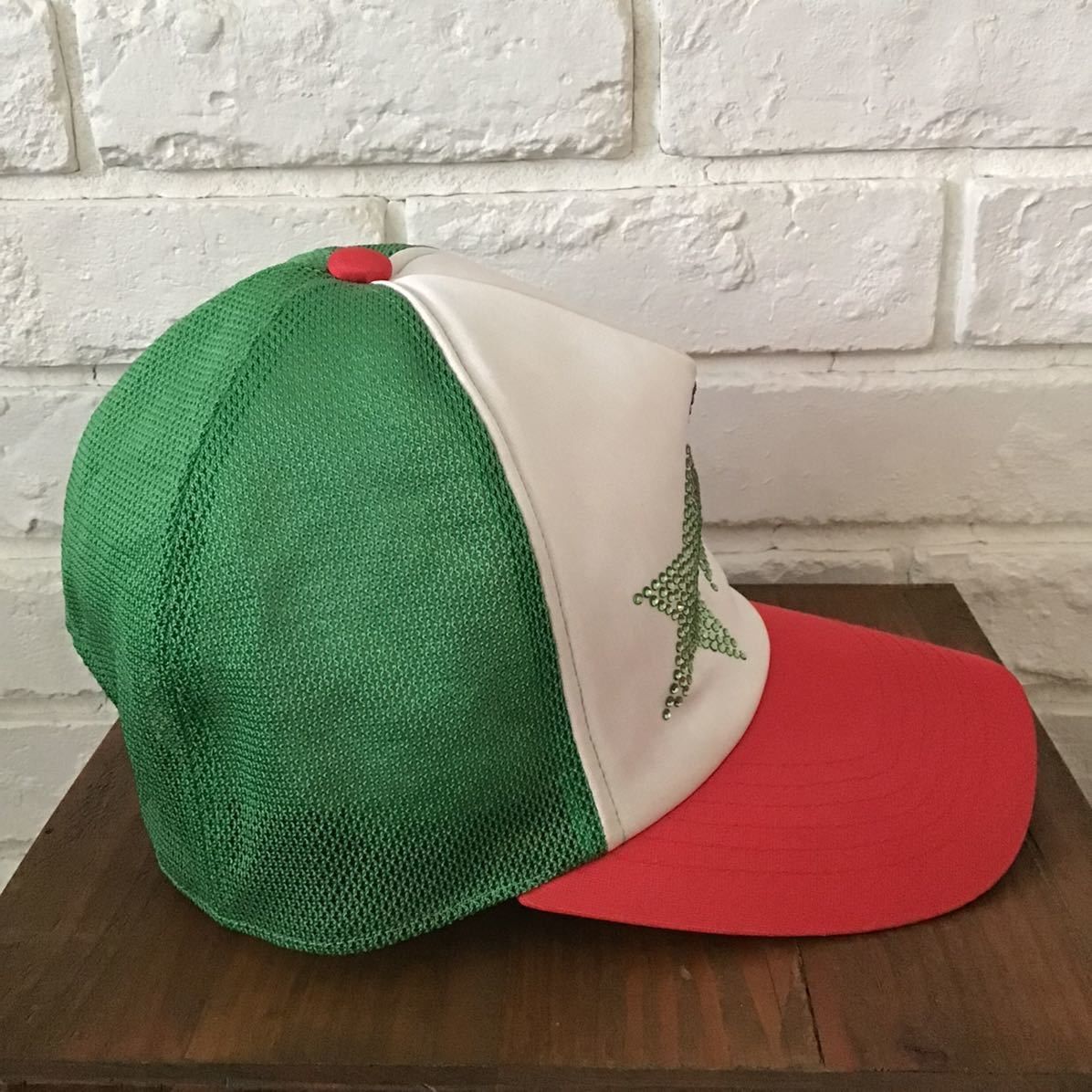 Bape × Swarovski BAPESTA logo Swarovski trucker hat italy color cap star Size ONE SIZE - 2 Thumbnail
