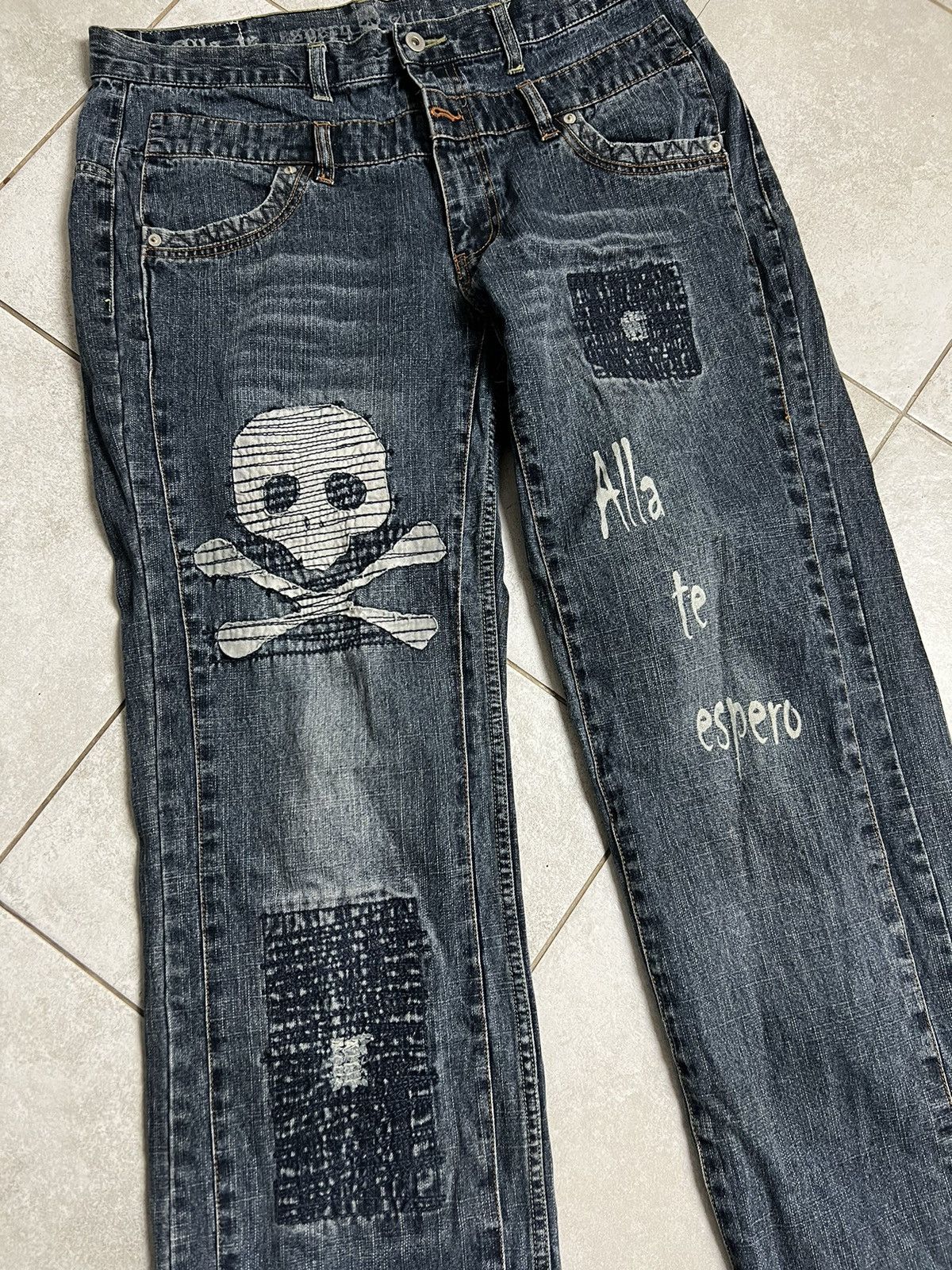 Japanese Brand Rare Vintage Y2K Double Knee Skull Sentence Archieve Pants Size US 36 / EU 52 - 2 Thumbnail