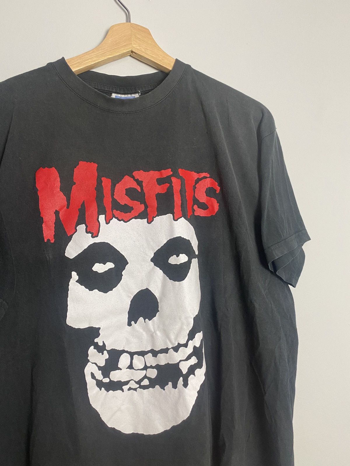 Band Tees Rare Vintage 90s Misfits Hardcore Punk Band Tshirt Size US M / EU 48-50 / 2 - 2 Thumbnail