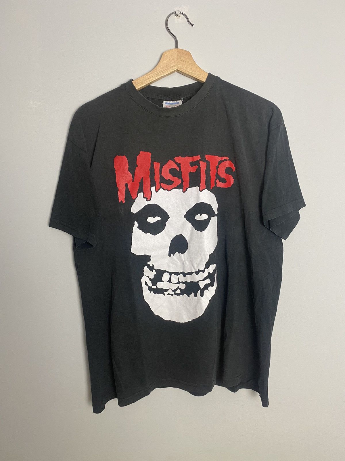 Band Tees Rare Vintage 90s Misfits Hardcore Punk Band Tshirt Size US M / EU 48-50 / 2 - 1 Thumbnail