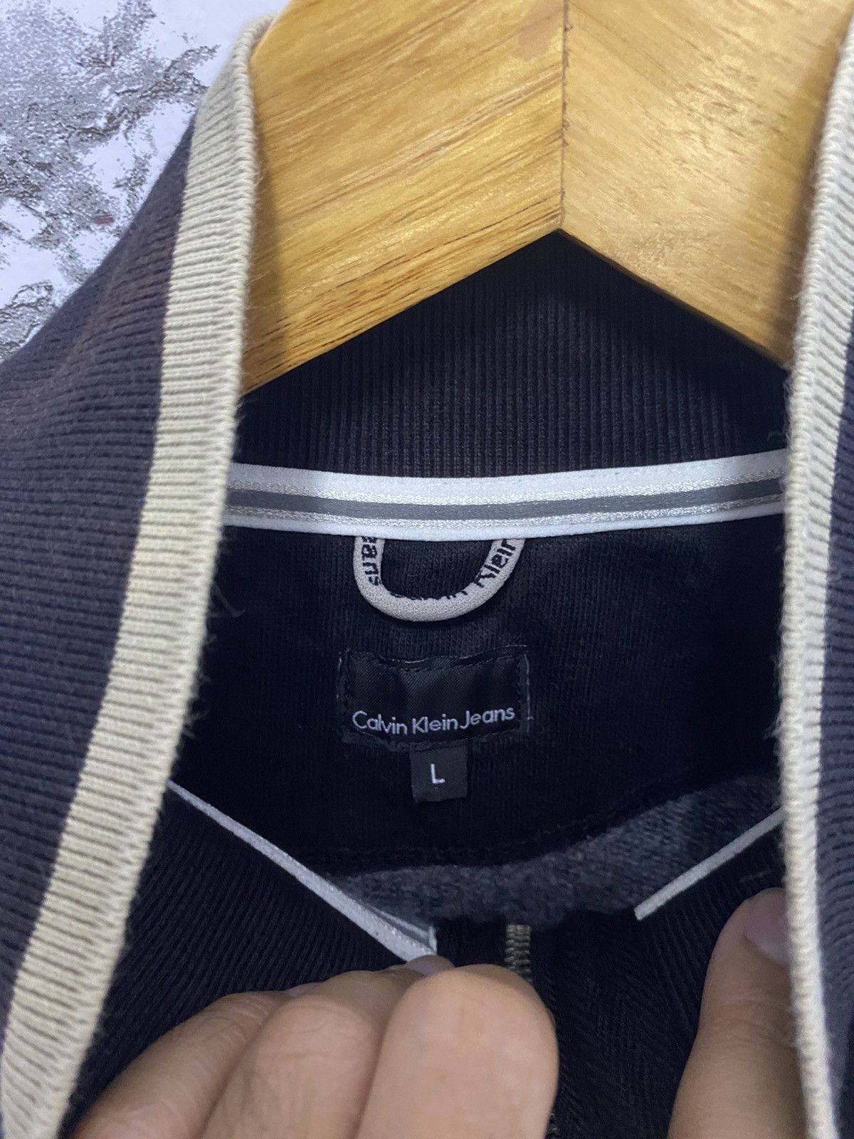 Calvin Klein Calvin Klein Embroidery Logo Sweater Size US L / EU 52-54 / 3 - 7 Thumbnail