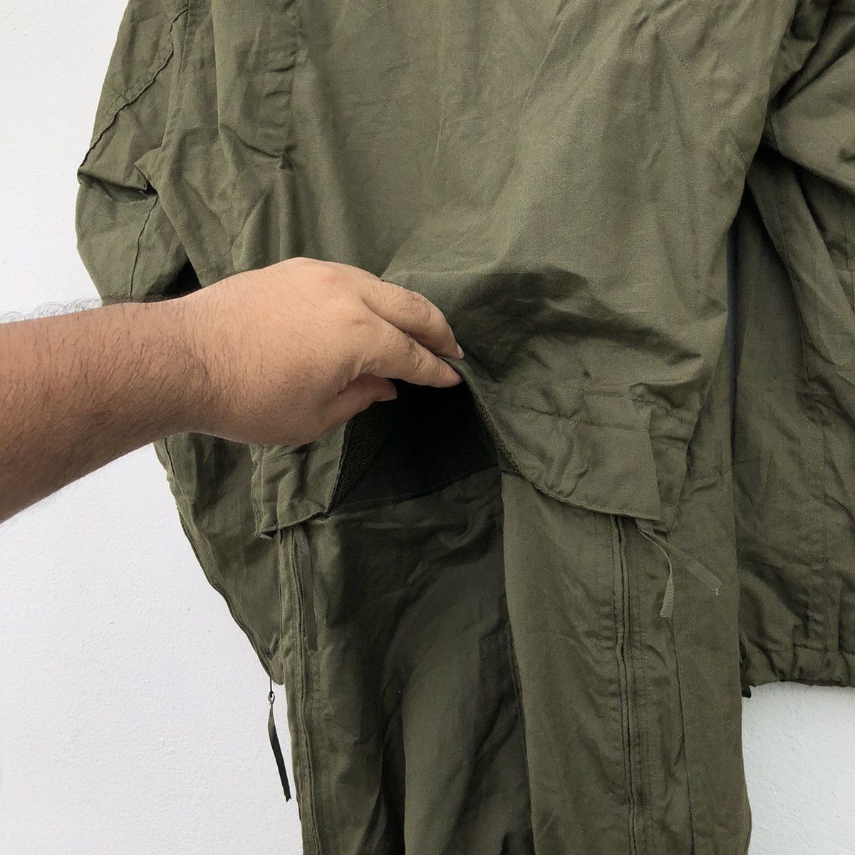 Vintage VINTAGE COVERALLS AIR MOBILITY COMMAND MILITARY COLLECTIONS Size US 31 - 18 Thumbnail