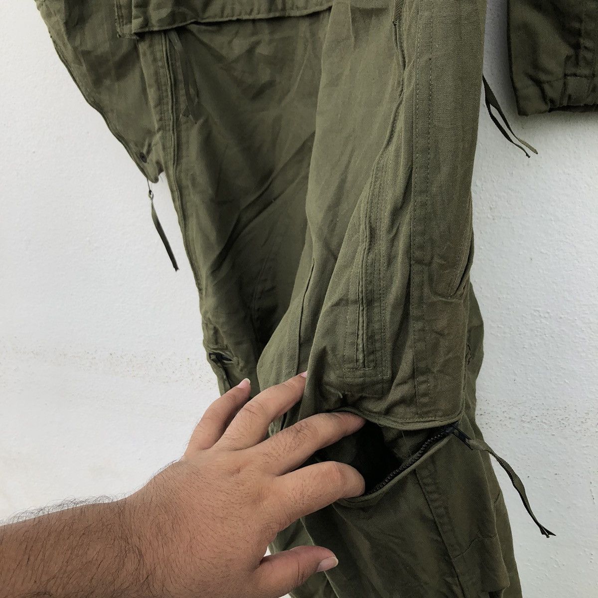 Vintage VINTAGE COVERALLS AIR MOBILITY COMMAND MILITARY COLLECTIONS Size US 31 - 12 Thumbnail