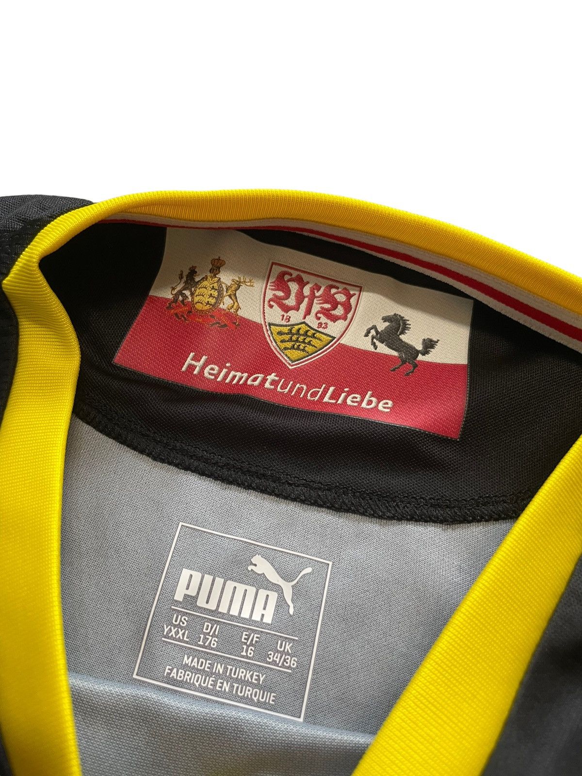 Puma Vintage Stuttgart puma soccer jersey sleeve Size US M / EU 48-50 / 2 - 3 Thumbnail