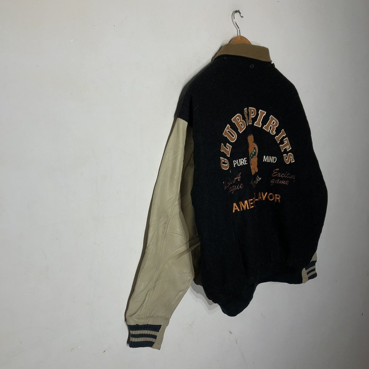 Japanese Brand Vintage Club Spirit American Flavor Big Logo Varsity Jacket Size US L / EU 52-54 / 3 - 8 Thumbnail