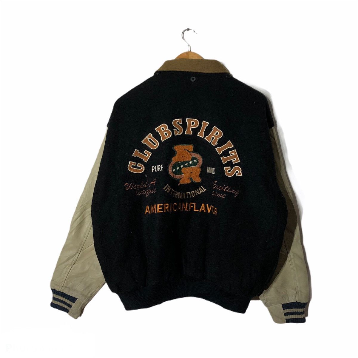 Japanese Brand Vintage Club Spirit American Flavor Big Logo Varsity Jacket Size US L / EU 52-54 / 3 - 1 Thumbnail