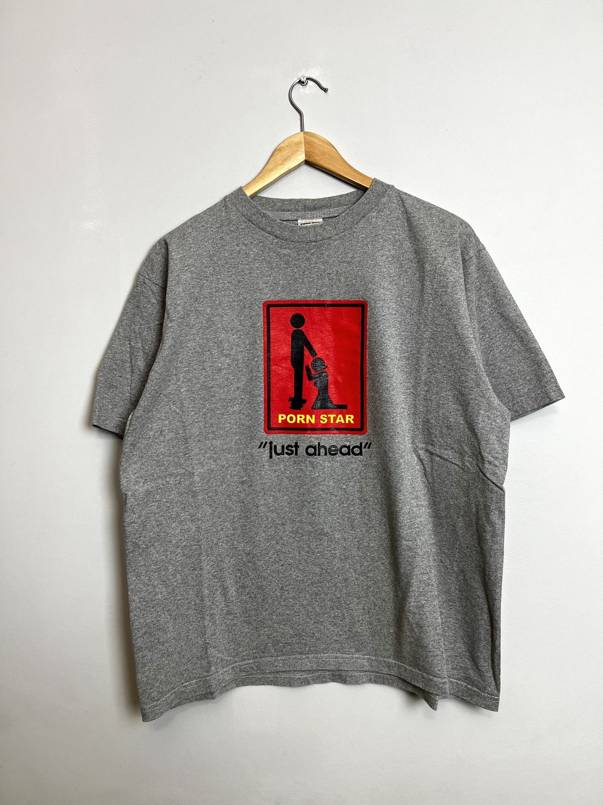 Hook-Ups Porn Star Vintage Boxlogo Masturbating Is Not A Crime Tee Size US L / EU 52-54 / 3 - 1 Thumbnail