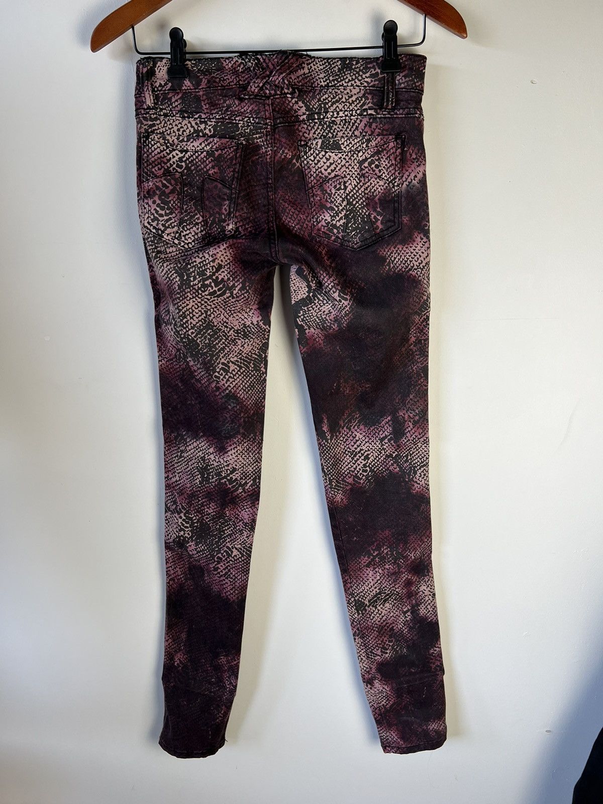 Tripp NYC Womens Tripp Nyc Skinny Snakeskin Pants Size 27" / US 4 / IT 40 - 2 Thumbnail