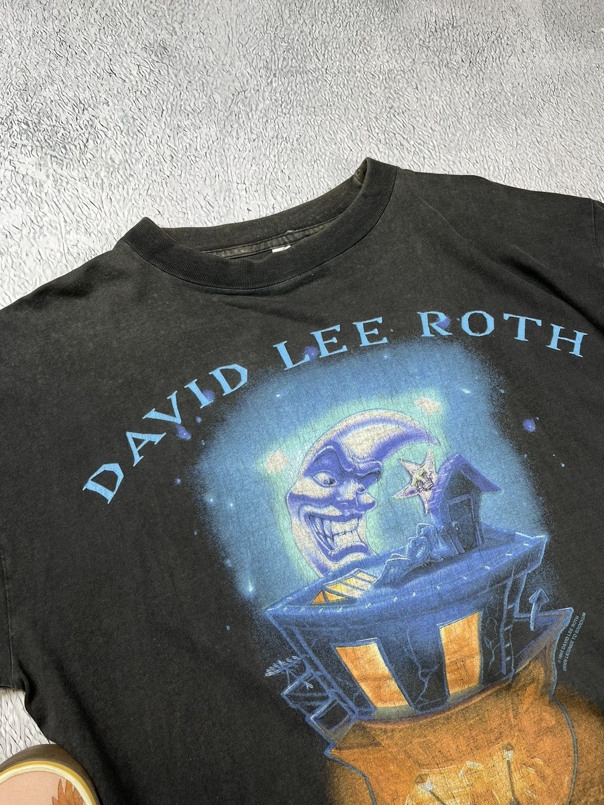 Band Tees RARE🔥 Vintage 1994 David Lee Roth tshirt the entire world Size US M / EU 48-50 / 2 - 2 Thumbnail