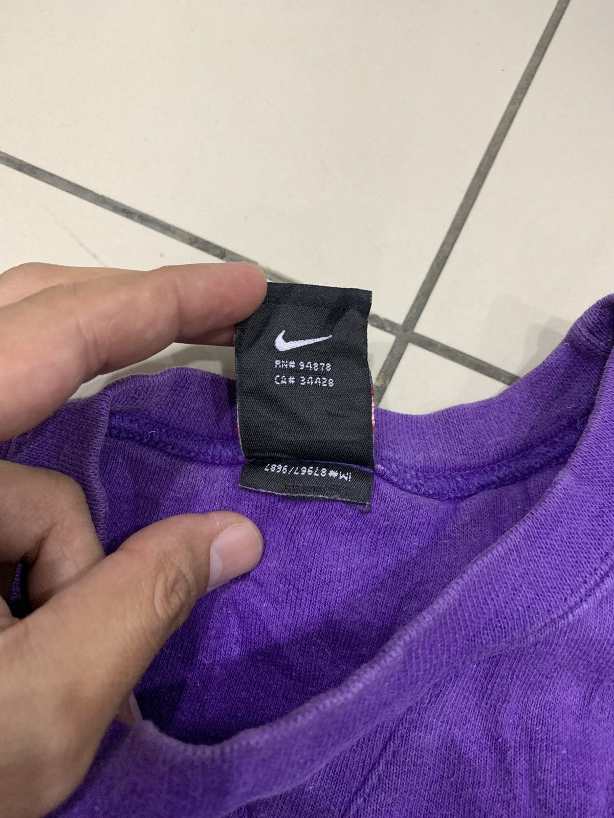 Nike VTG 90s NIKE CENTER LOGO SWEATSHIRT PULLOVER Size US XL / EU 56 / 4 - 8 Thumbnail