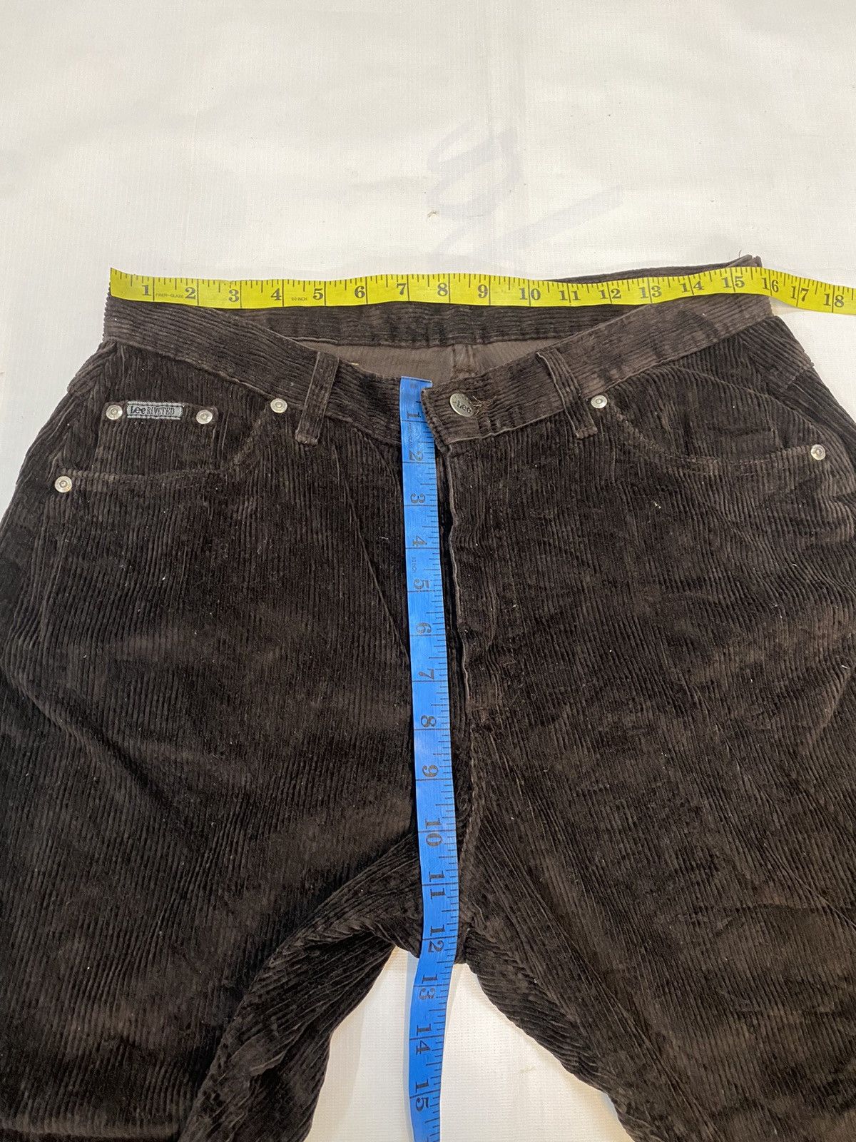 Lee × Vintage Vintage Lee Riveted Corduroy Pant Size US 31 - 12 Thumbnail