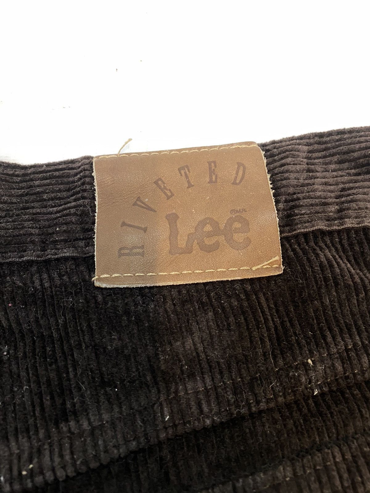 Lee × Vintage Vintage Lee Riveted Corduroy Pant Size US 31 - 11 Thumbnail