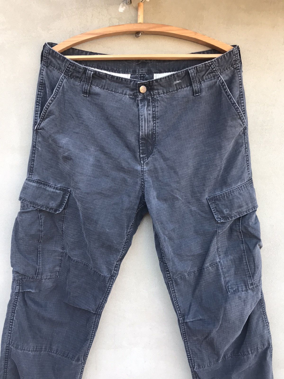 Carhartt × Carhartt Wip × Vintage ‼️BIG SALE‼️ 🖤Vintage Carhartt WIP Cargo Pants 36x32 Travis Size US 36 / EU 52 - 5 Thumbnail