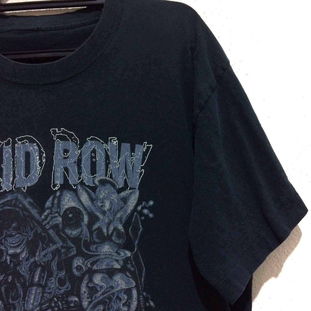 Band Tees × Vintage SKID ROW Album Subhuman Race Track World Tour USA Rock Tee Size US L / EU 52-54 / 3 - 4 Thumbnail