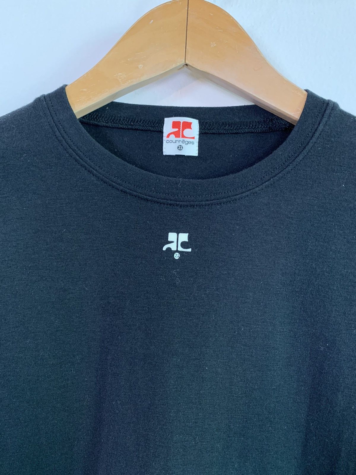 Courreges Courreges Logo T-Shirt. Size M / US 6-8 / IT 42-44 - 4 Thumbnail