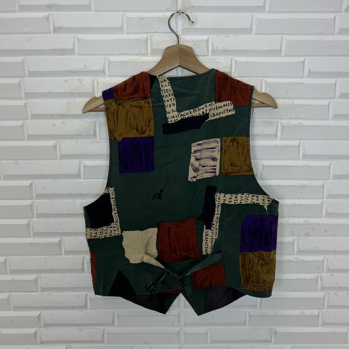 Art Comes First RARE CP COLLECTIONS VEST MULTI COLOUR Size US M / EU 48-50 / 2 - 7 Thumbnail