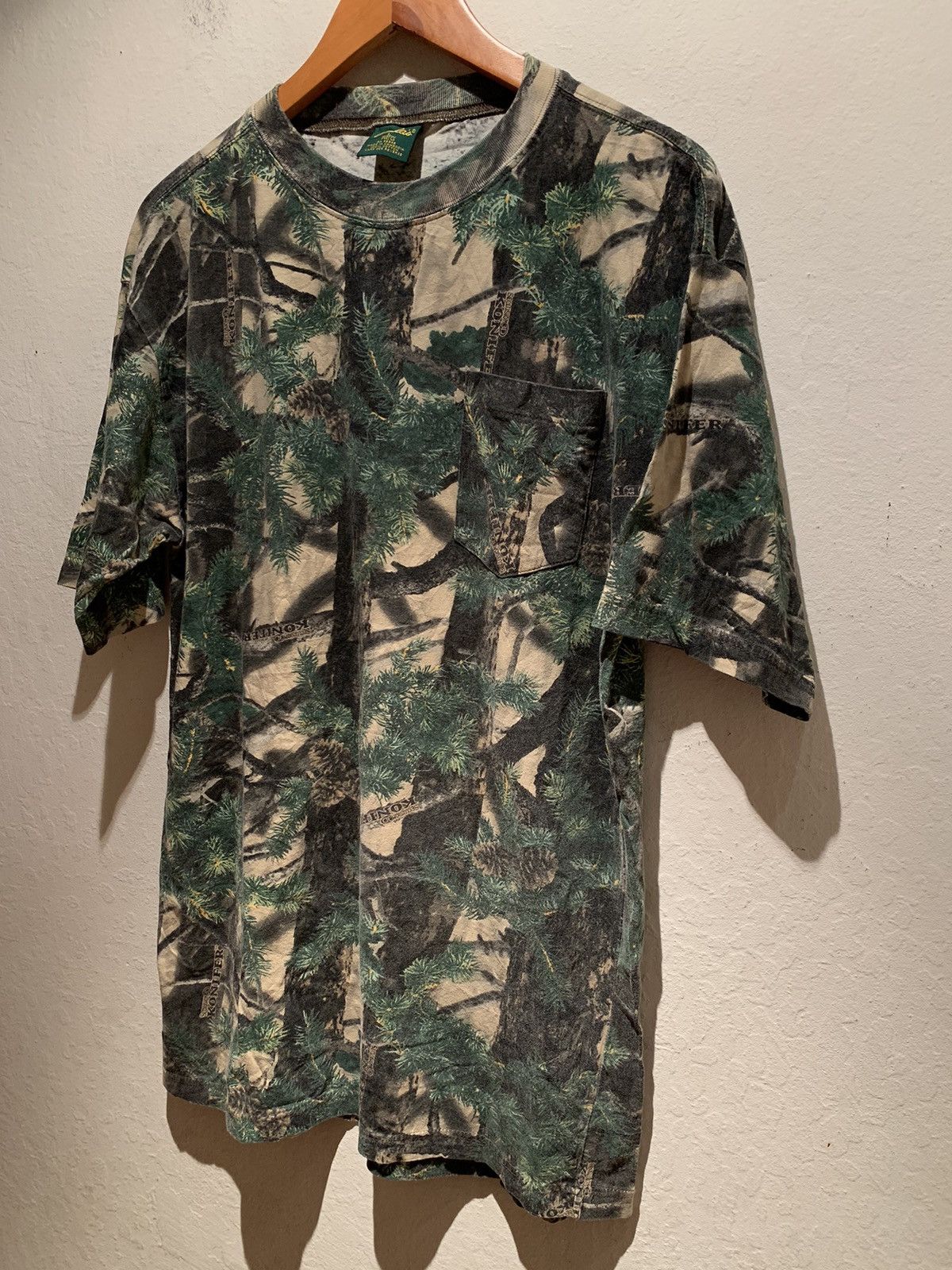 *RARE* Vintage Cabela’s Seclusion 3D Konifer Camo T-Shirt L