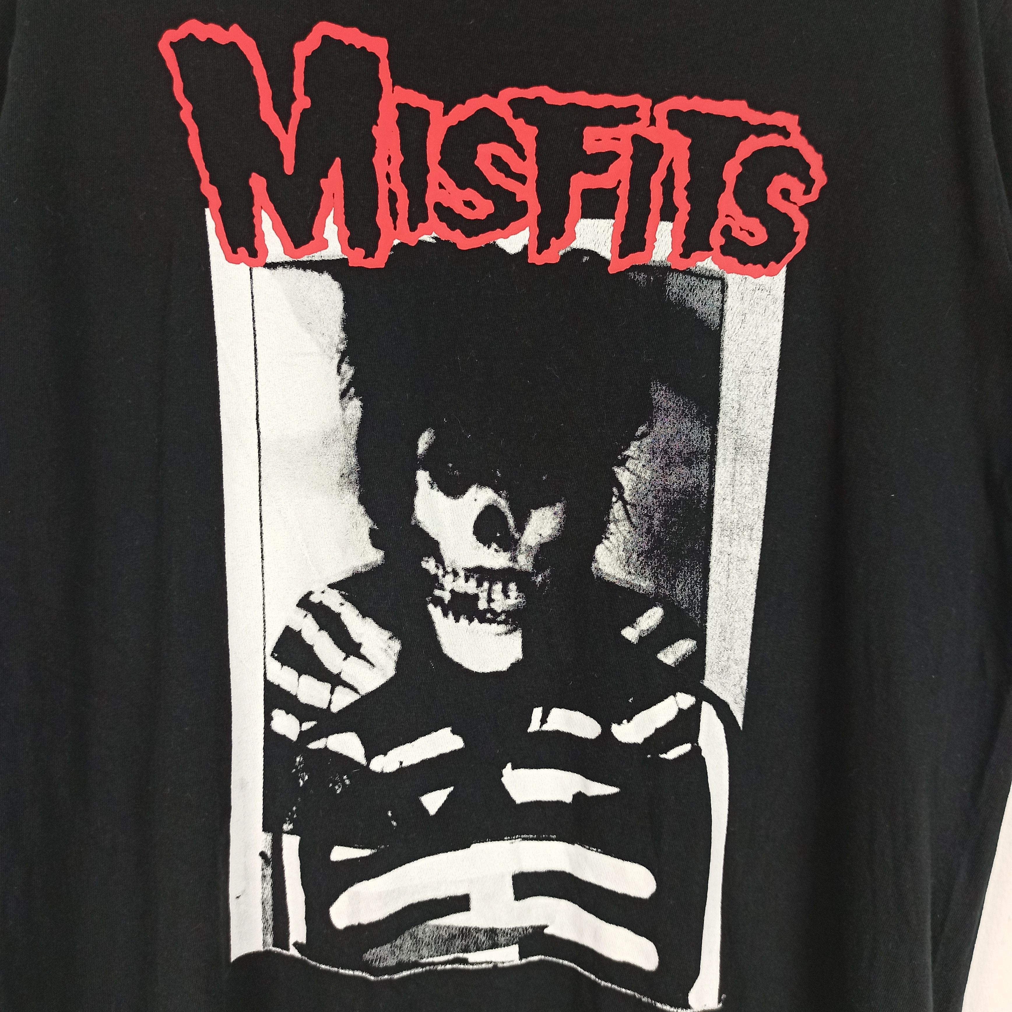 Band Tees Rare Misfits Band X Uniqlo Tshirt Size US XL / EU 56 / 4 - 2 Thumbnail