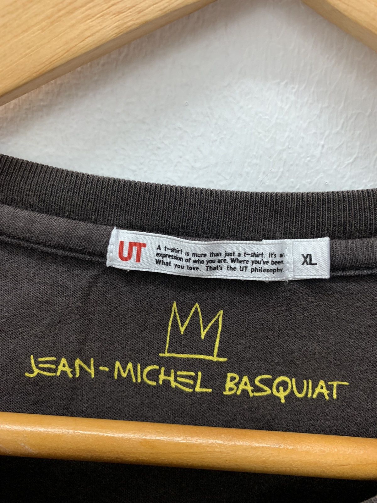 Uniqlo thrashed Faded Jean Michel Basquiat Tshirt Size US L / EU 52-54 / 3 - 5 Thumbnail